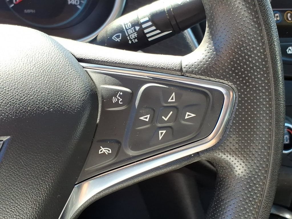 Used 2021 Chevrolet Malibu LT FWD image 17