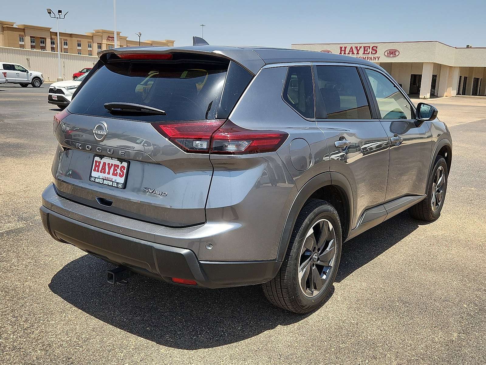 Used 2024 Nissan Rogue SV image 4