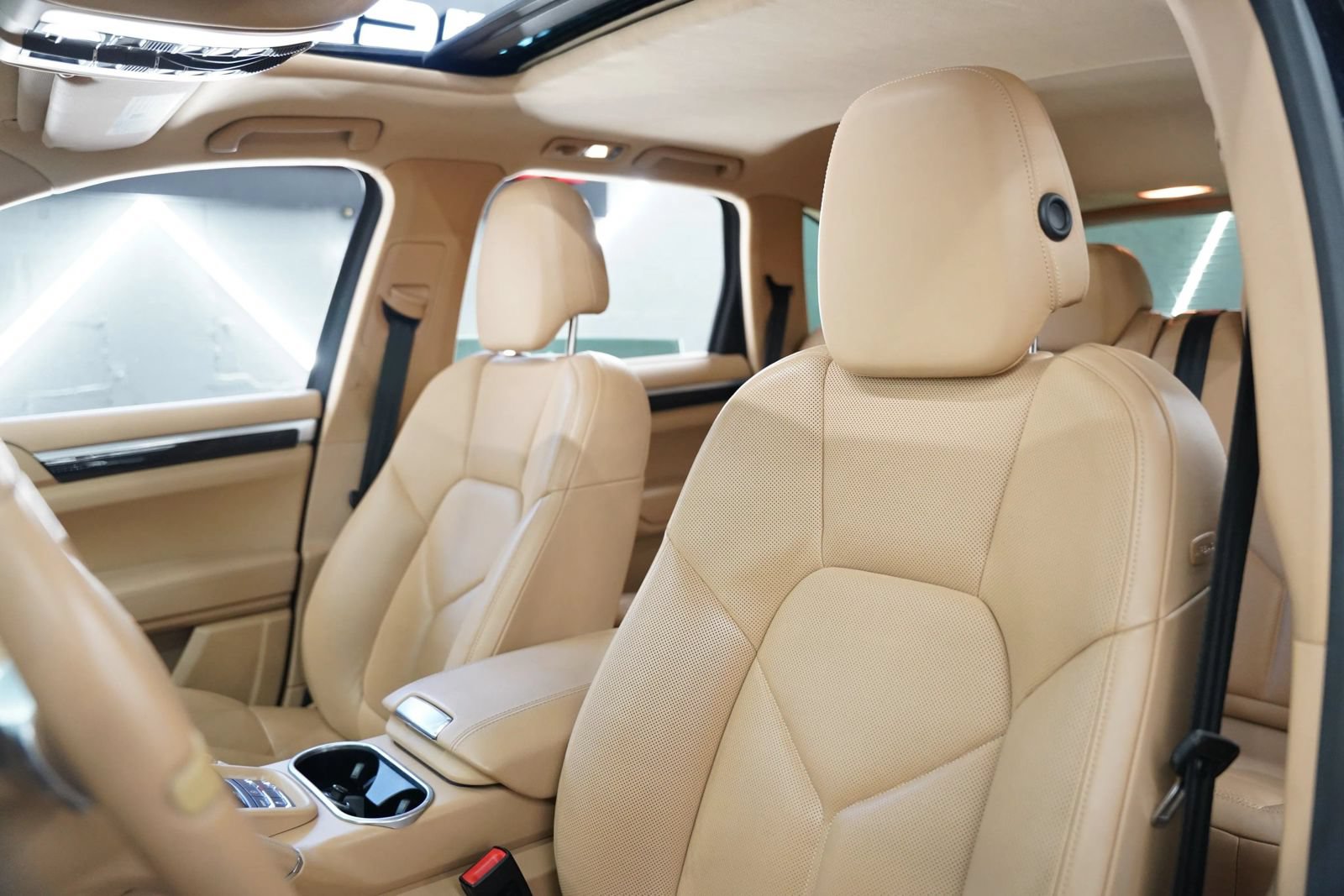 Used 2014 Porsche Cayenne AWD/4WD image 14