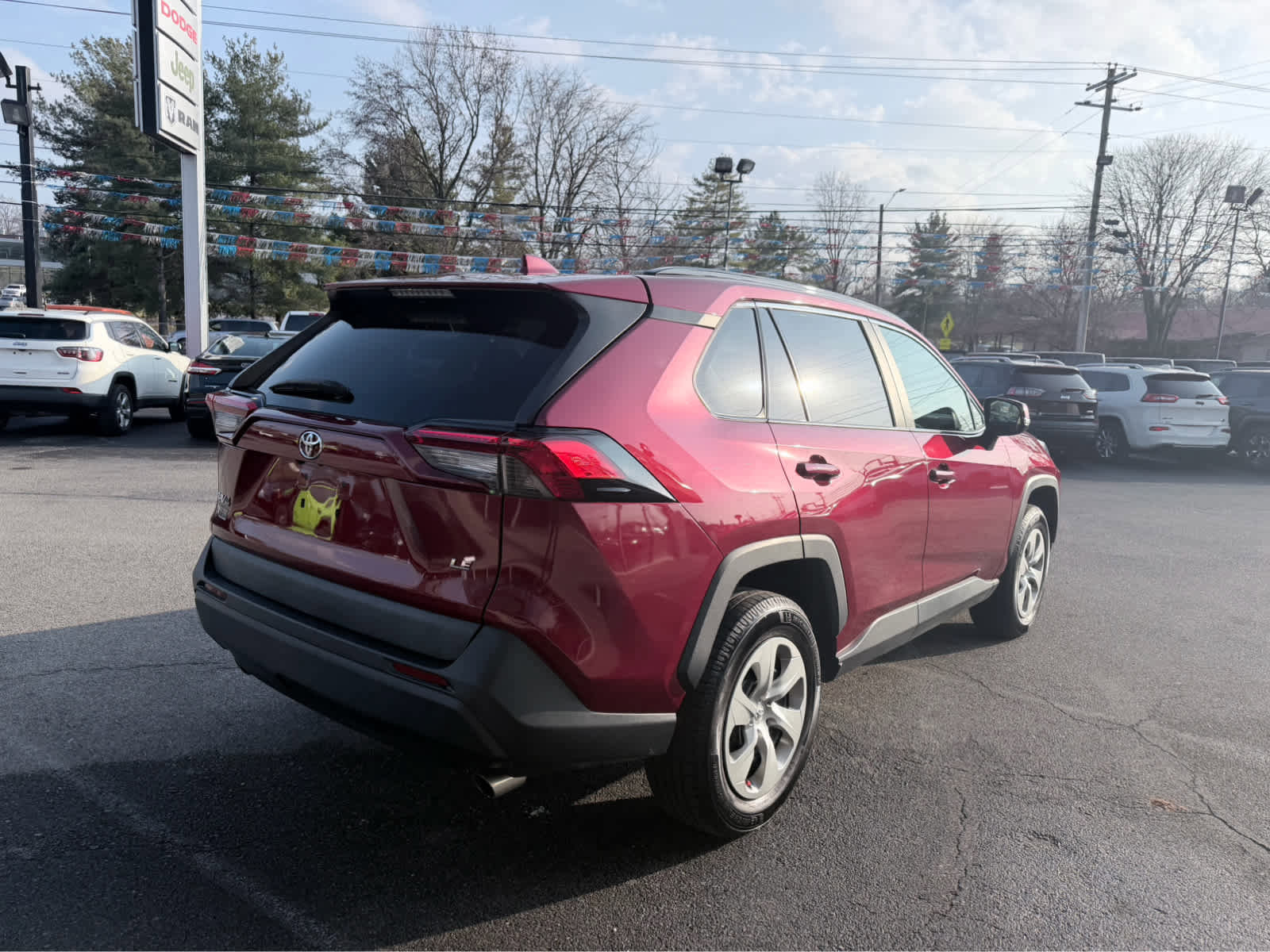Used 2019 Toyota RAV4 LE image 8