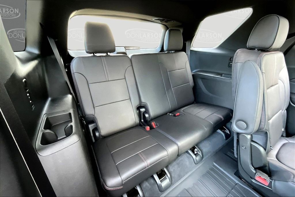 Used 2023 Chevrolet Traverse RS w/ LPO, Floor Liner Package image 31