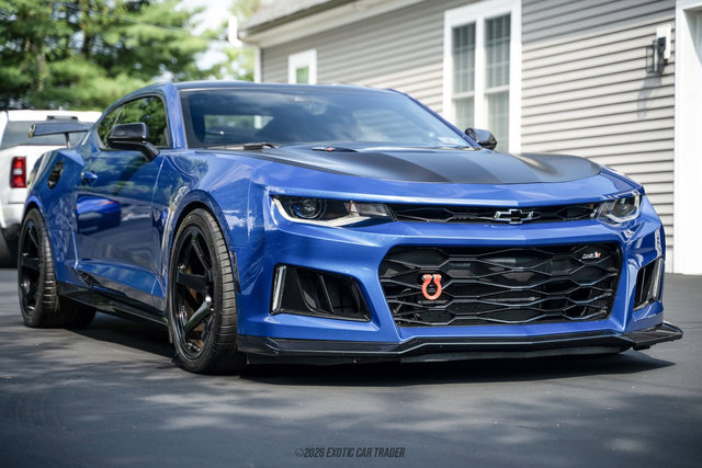 Used 2021 Chevrolet Camaro ZL1 RWD image 12