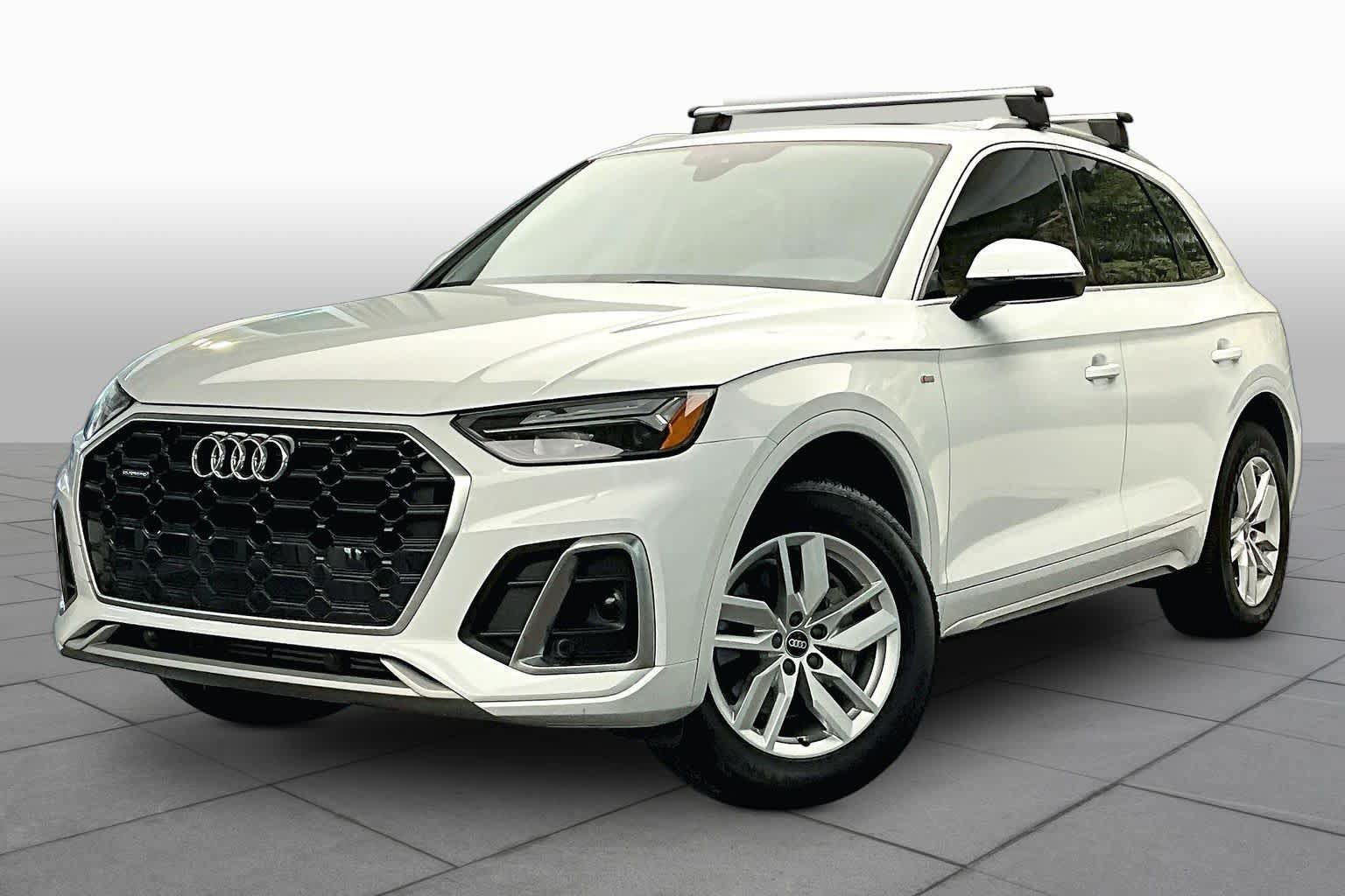 Used 2023 Audi Q5 2.0T Premium w/ Convenience Package AWD/4WD image 2