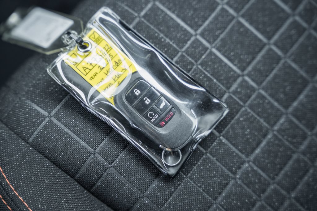 Certified 2025 Honda HR-V Sport image 39