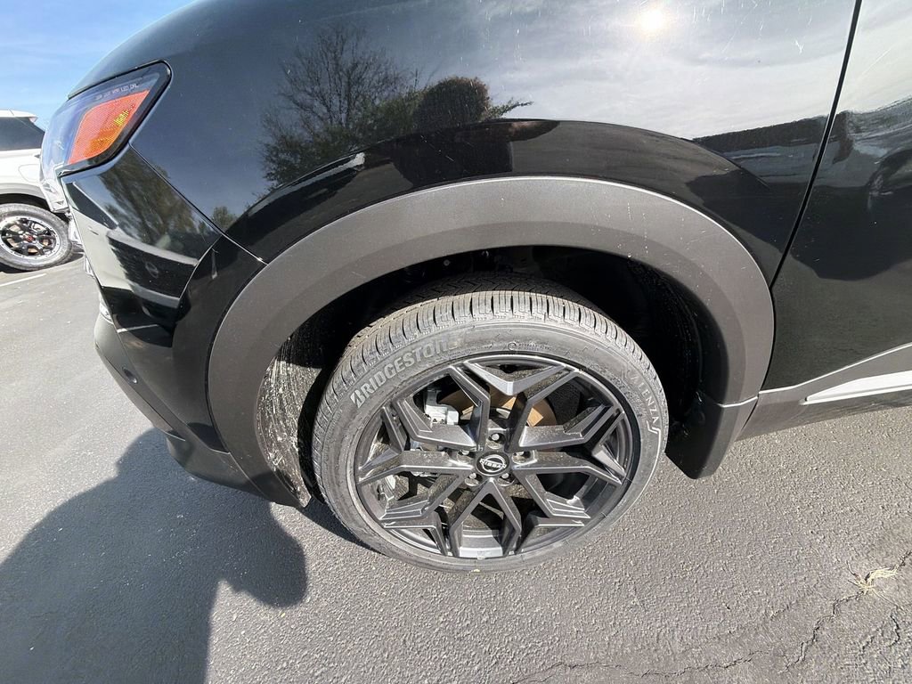 New 2026 Nissan Kicks SR w/ SR Premium Package AWD/4WD image 10