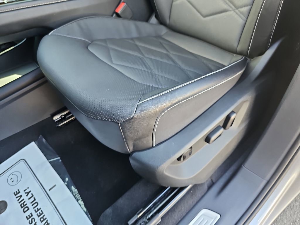 Used 2024 Volkswagen Atlas SE image 34