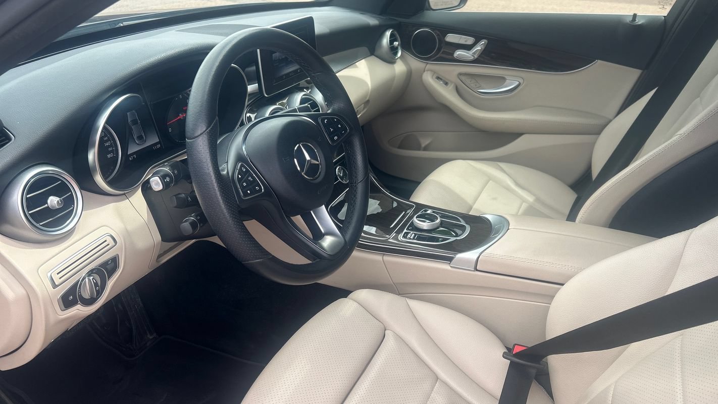 Used 2018 Mercedes-Benz C 300 4MATIC Sedan image 9