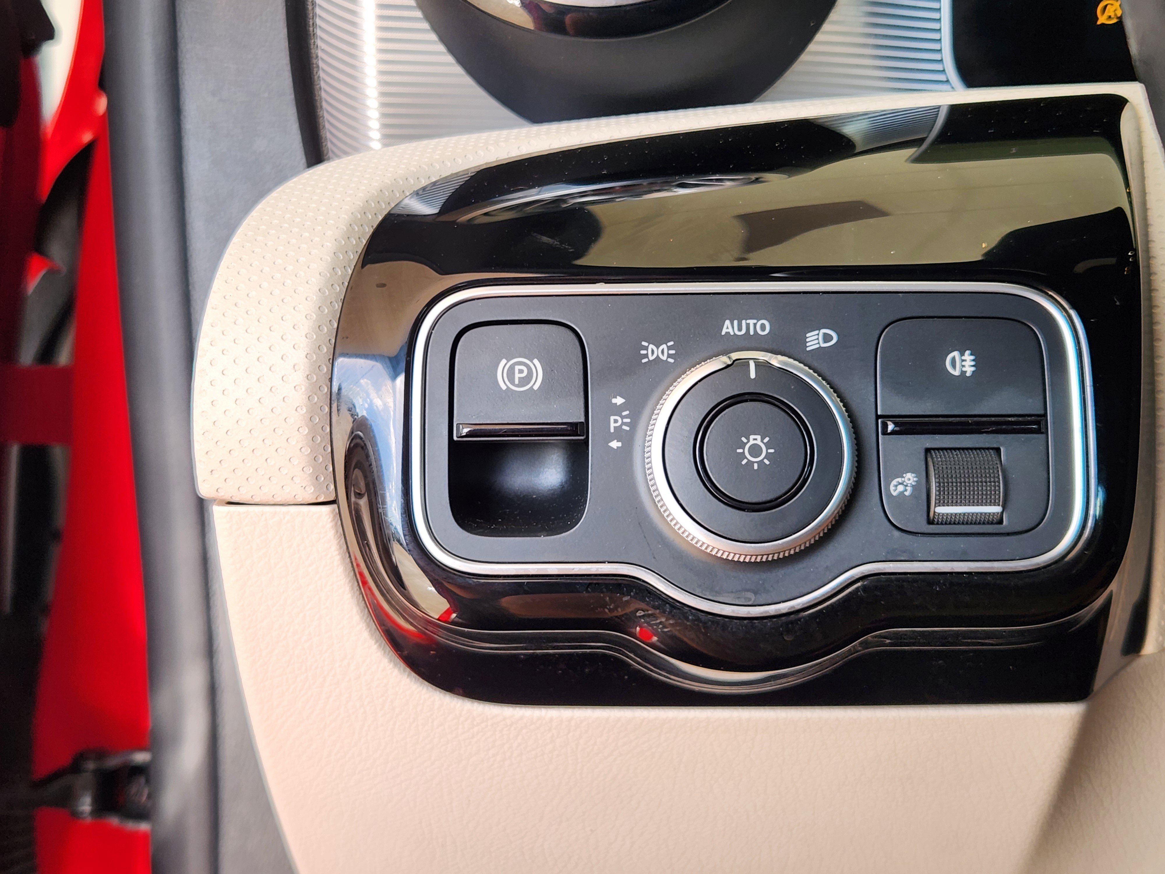 Used 2020 Mercedes-Benz CLA 250 image 23