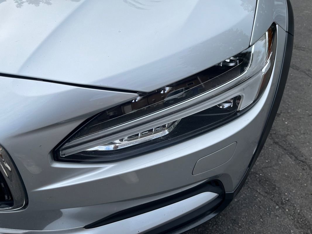 Used 2018 Volvo V90 T5 Cross Country w/ Convenience Package image 27