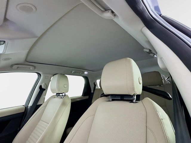 Used 2025 Land Rover Discovery Sport S image 14