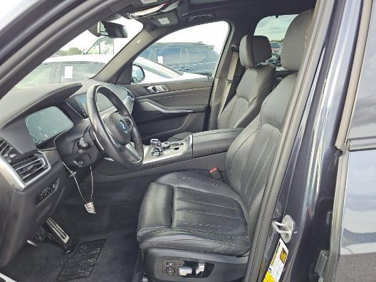 Used 2022 BMW X5 xDrive45e w/ M Sport Package image 6