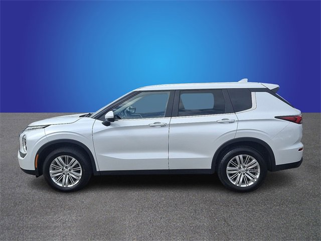 Used 2022 Mitsubishi Outlander ES image 7