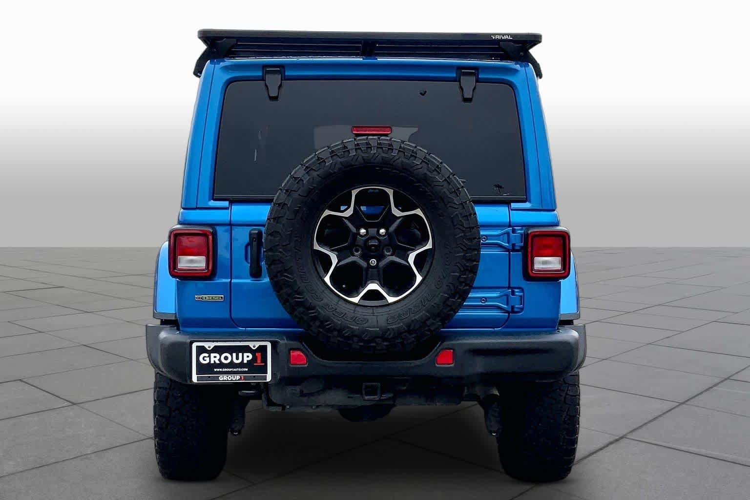 Used 2022 Jeep Wrangler Unlimited Sahara AWD/4WD image 5