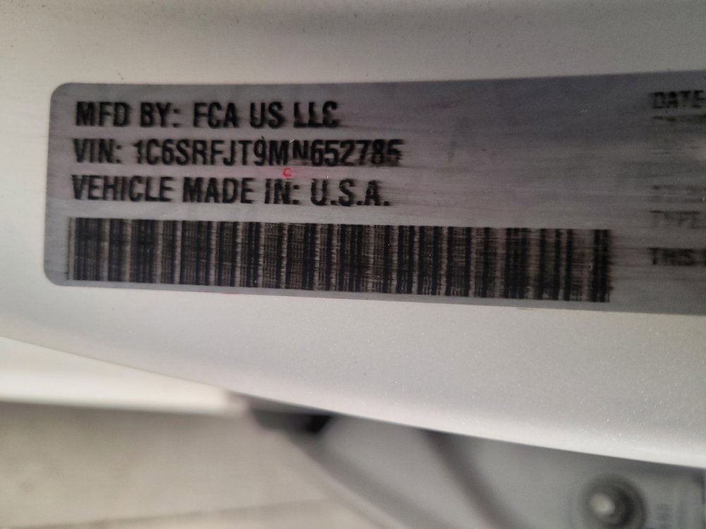 Used 2021 RAM 1500 Laramie AWD/4WD image 33
