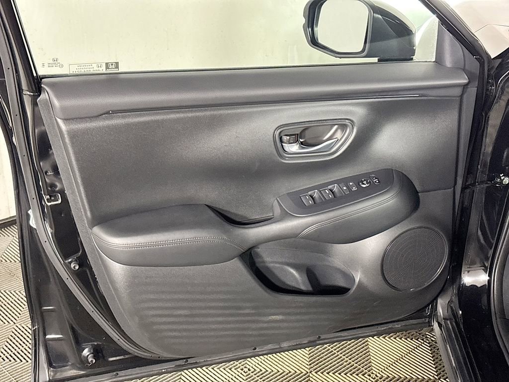 Certified 2025 Honda HR-V LX image 10