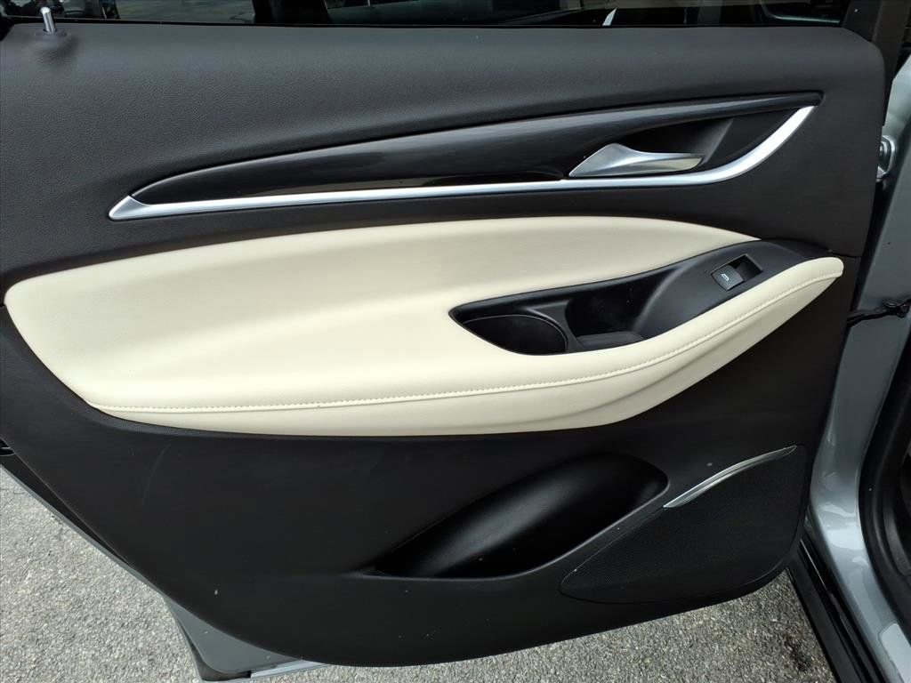 Used 2023 Buick Enclave Essence w/ Experience Buick Package image 20