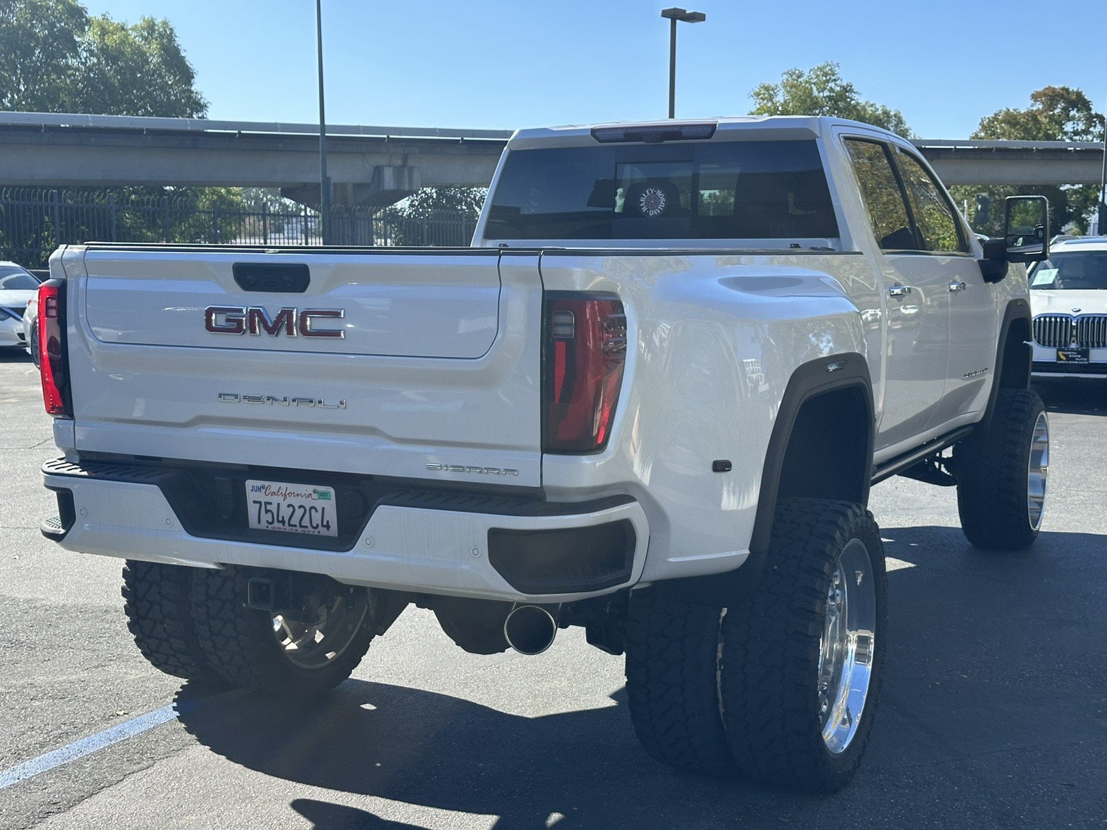 Used 2024 GMC Sierra 3500 Denali w/ Denali Reserve Package AWD/4WD image 9