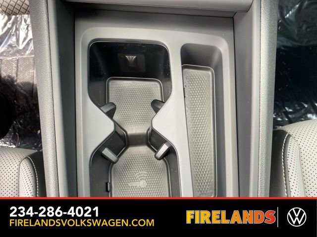 New 2025 Volkswagen Tiguan SE image 39