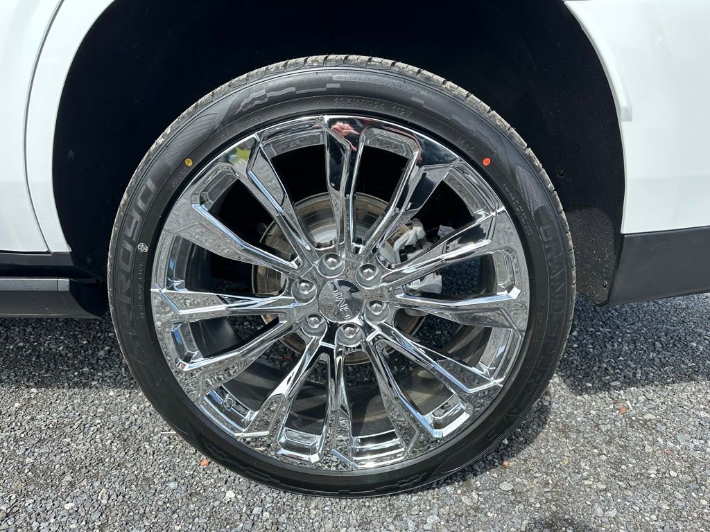 Used 2025 GMC Yukon Denali w/ Sun & Power Step Package image 16