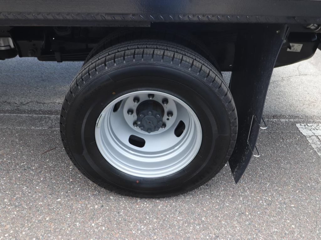 Certified 2025 Ford F350 XL AWD/4WD image 14