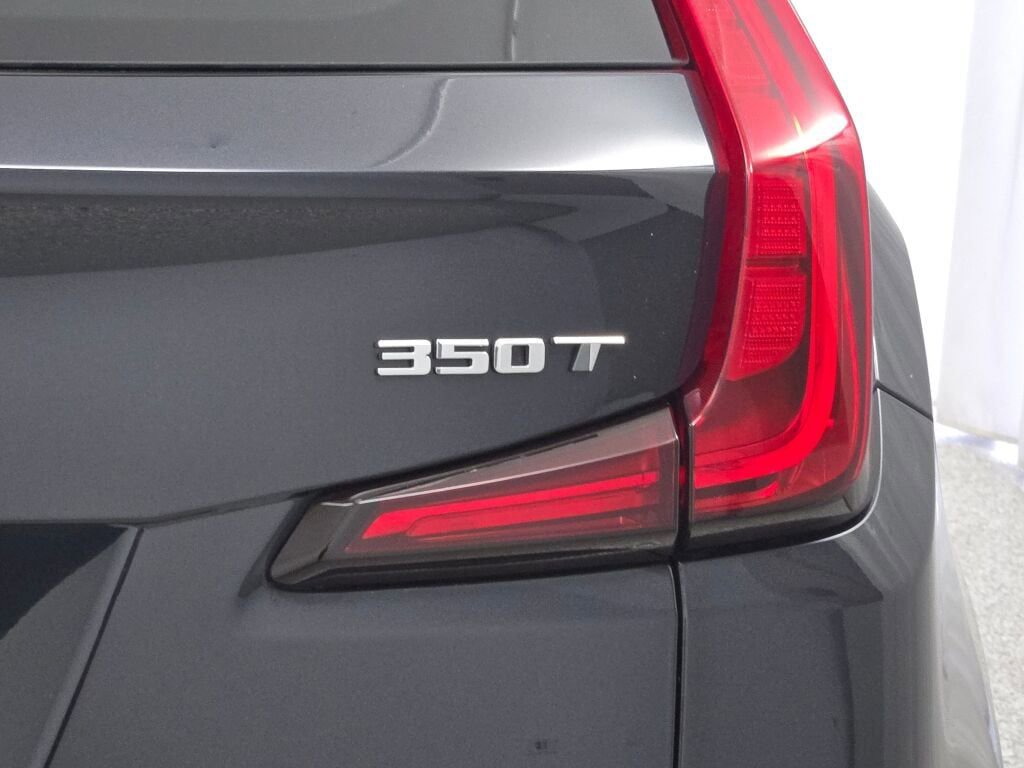 Used 2023 Cadillac XT4 Premium Luxury w/ Technology Package image 13