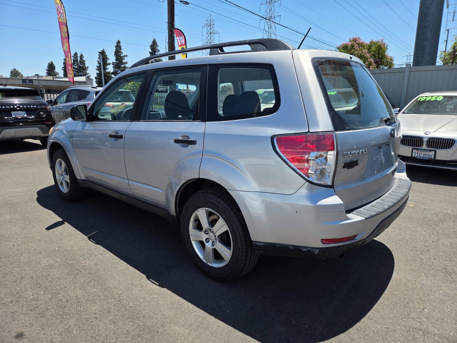 Used 2012 Subaru Forester 2.5X w/ Alloy Wheel Pkg AWD/4WD image 2