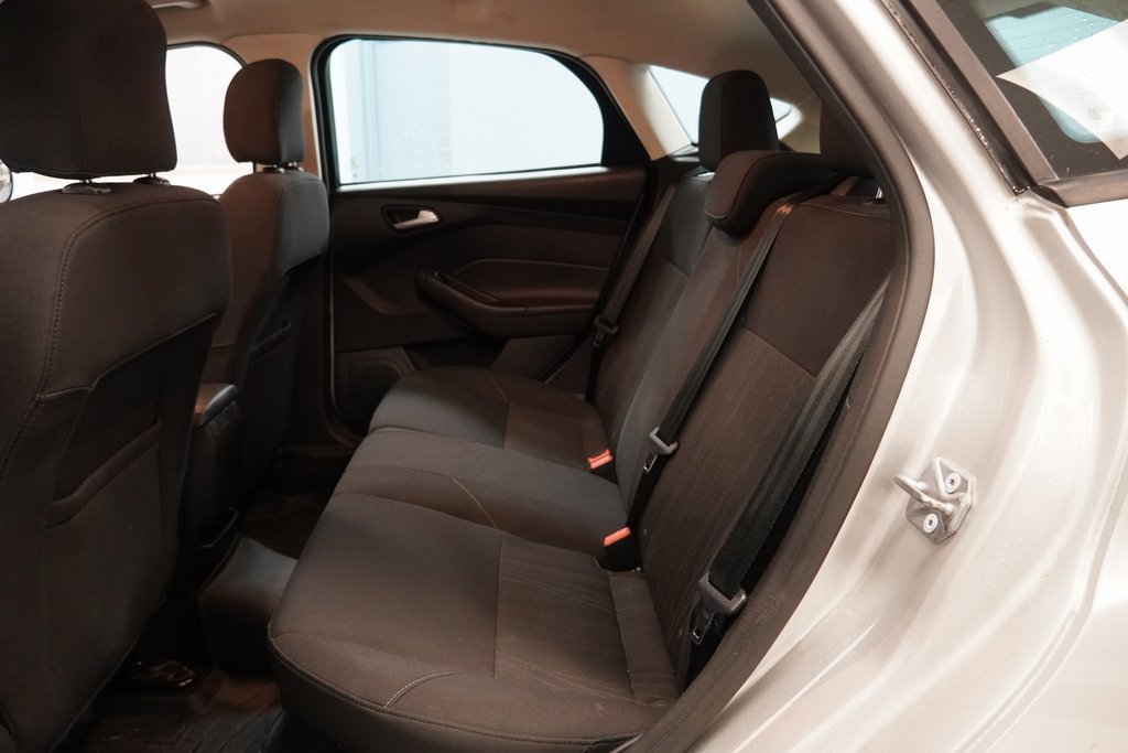 Used 2017 Ford Focus SE w/ SE Winter Package image 24