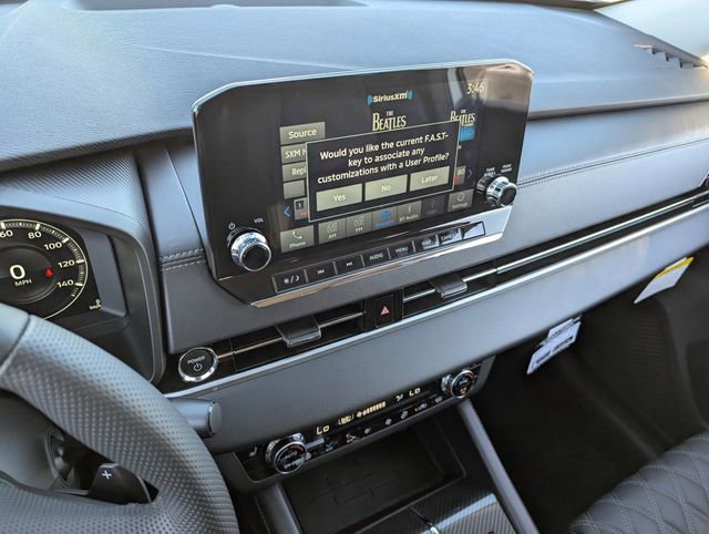 New 2025 Mitsubishi Outlander SEL image 14