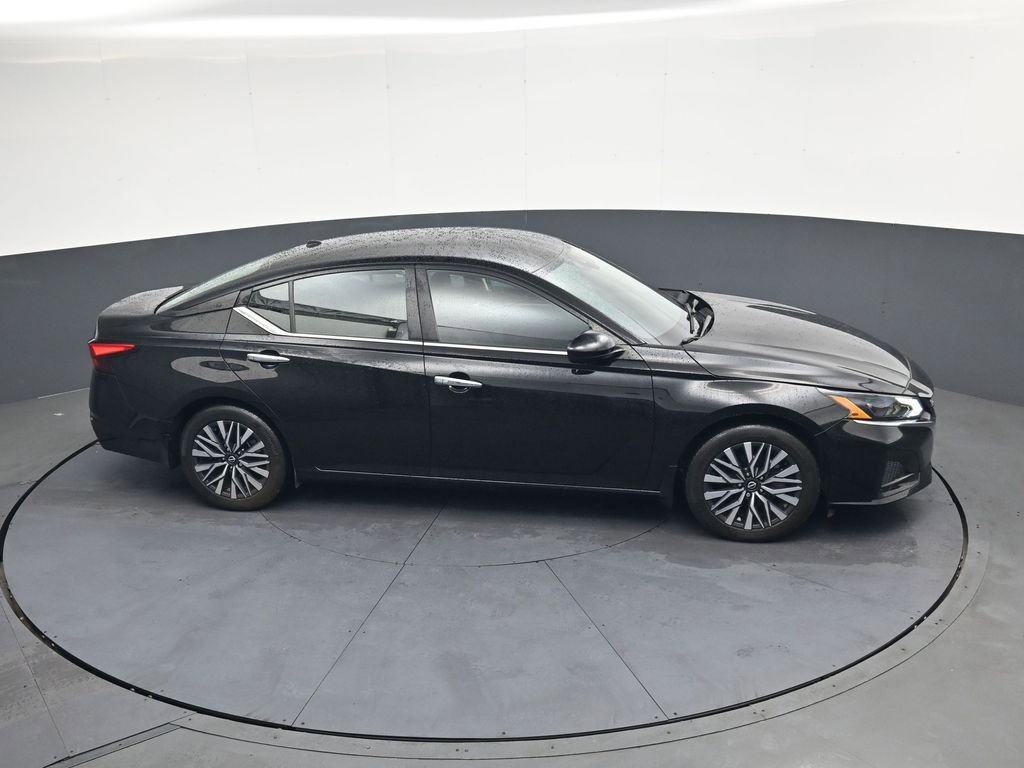 Used 2023 Nissan Altima 2.5 SV FWD image 31