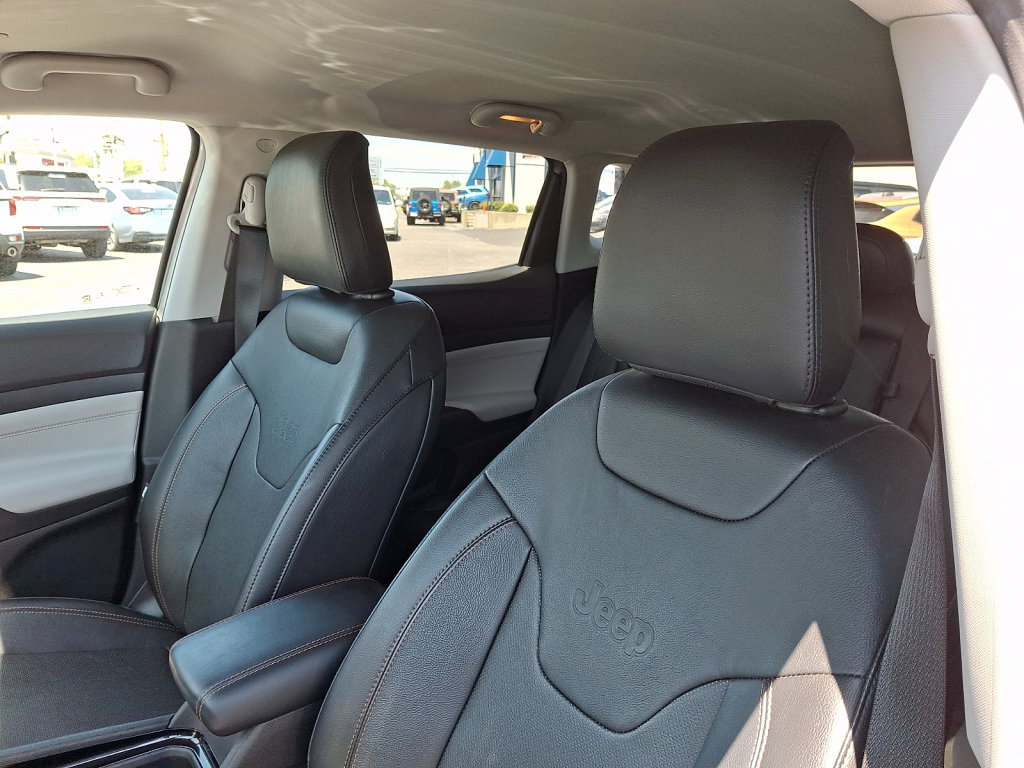 Used 2022 Jeep Compass Limited AWD/4WD image 25