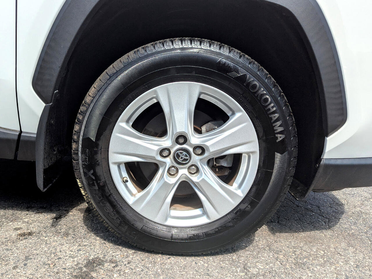 Used 2019 Toyota RAV4 XLE w/ Convenience Package image 58