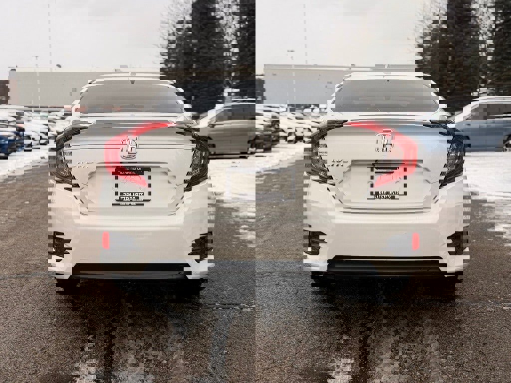 Used 2017 Honda Civic EX-T image 5