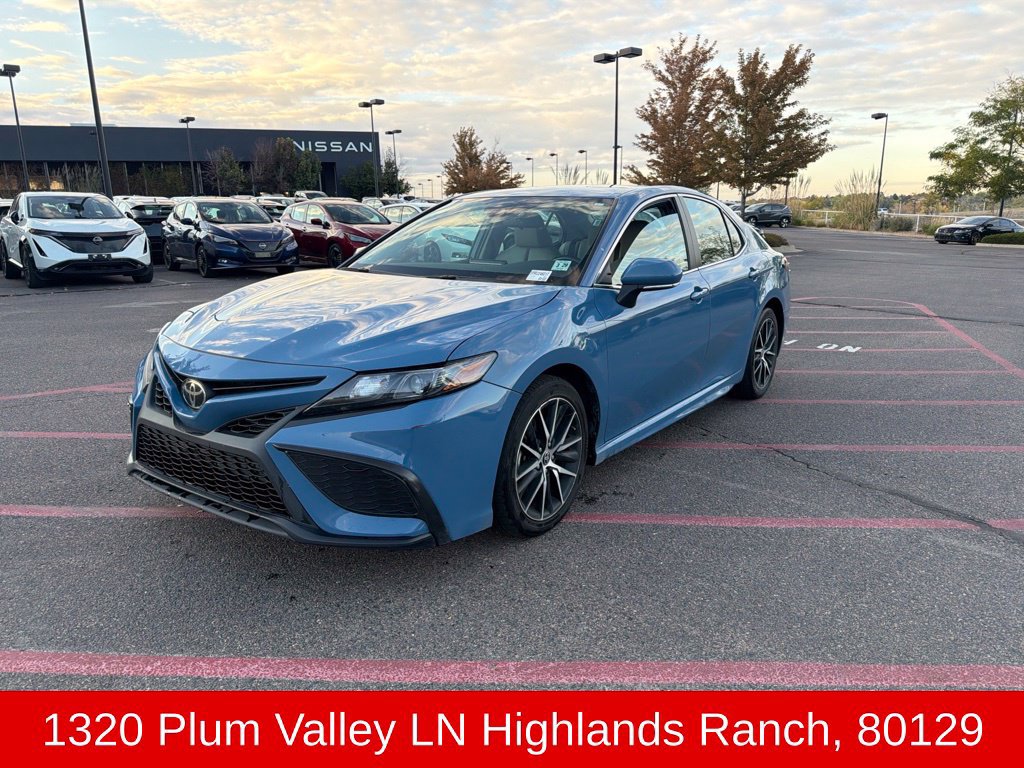 Used 2024 Toyota Camry SE FWD image 2