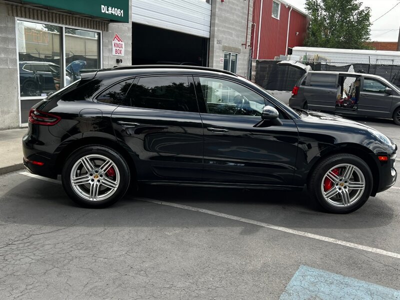 Used 2017 Porsche Macan Turbo AWD/4WD image 8