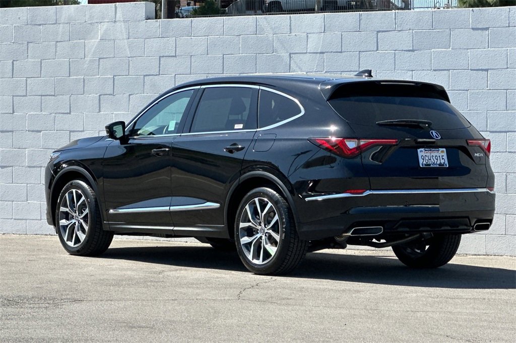 Certified 2023 Acura MDX FWD w/ Technology Package image 3