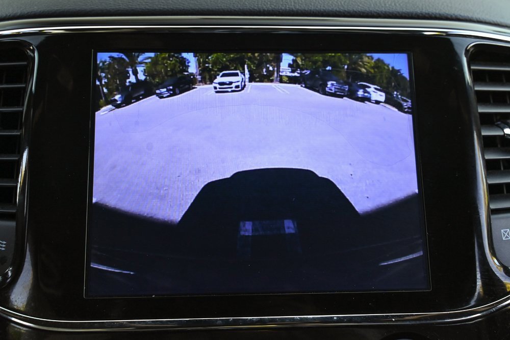 Used 2021 Jeep Grand Cherokee Laredo X image 30