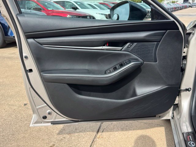 Used 2024 MAZDA MAZDA3 s FWD image 10