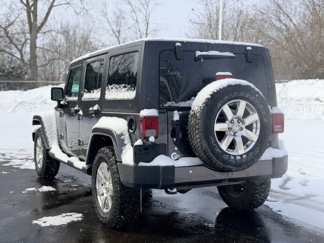 Used 2018 Jeep Wrangler Unlimited Sahara w/ Connectivity Group image 4