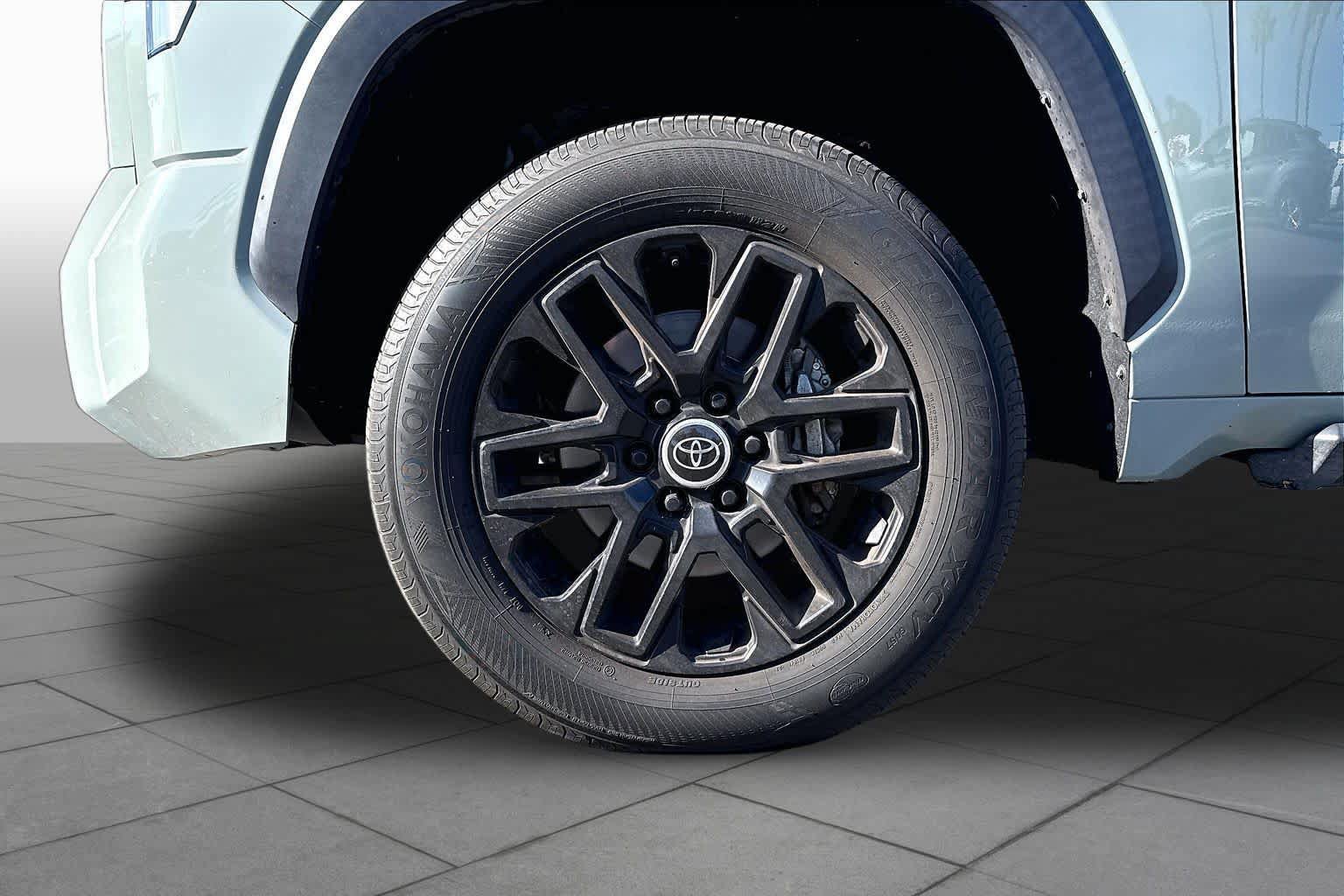 Used 2024 Toyota Tundra Limited AWD/4WD image 9