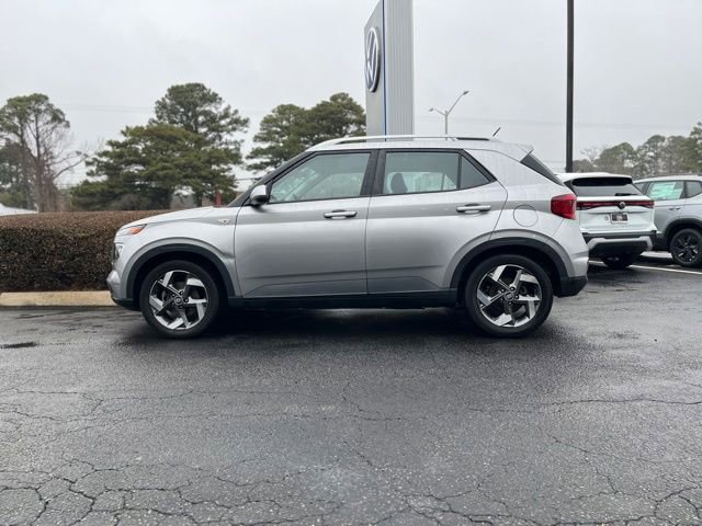 Used 2023 Hyundai Venue SEL w/ Cargo Package image 4