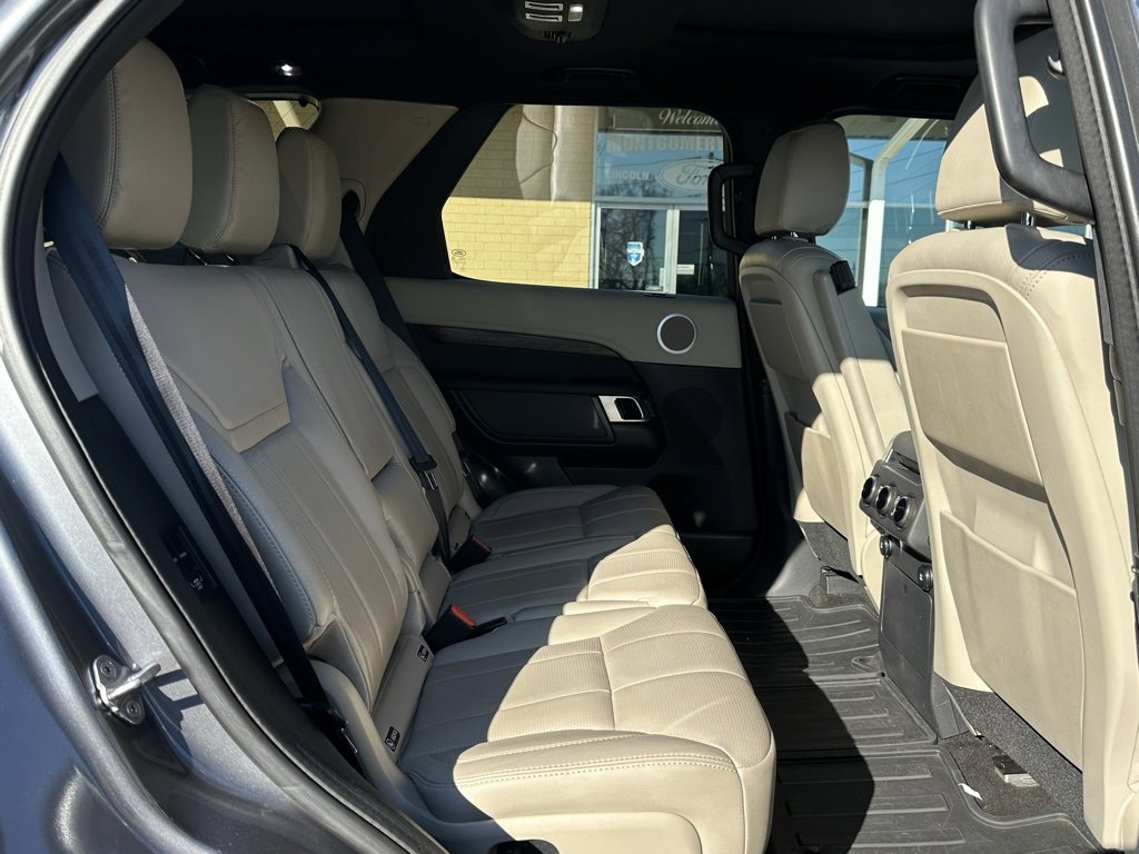 Used 2019 Land Rover Discovery HSE image 19