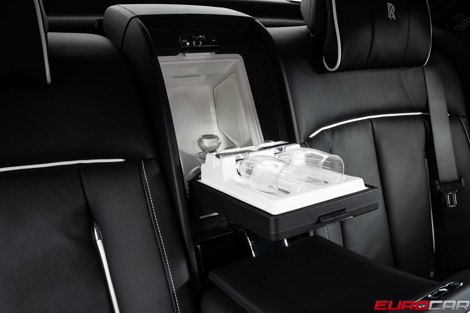 Used 2022 Rolls-Royce Phantom Sedan RWD image 43