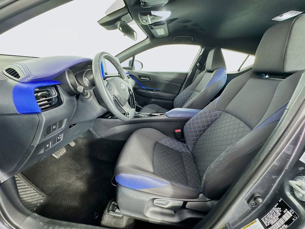 Used 2022 Toyota C-HR XLE image 15