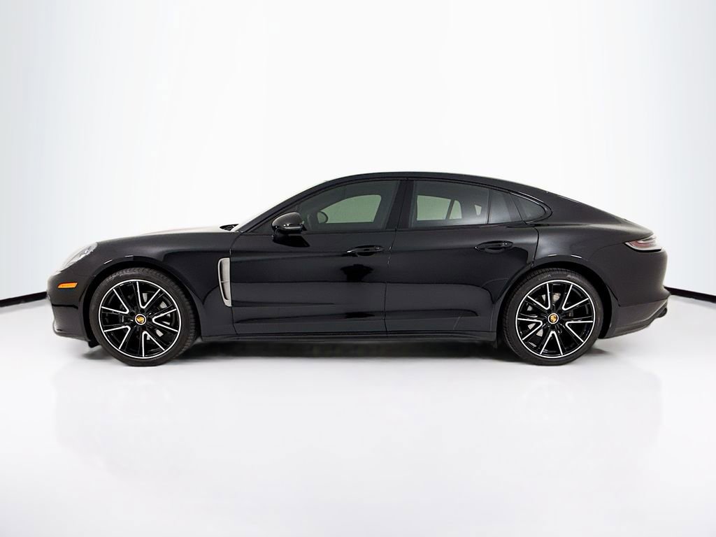 Certified 2023 Porsche Panamera Platinum Edition image 2