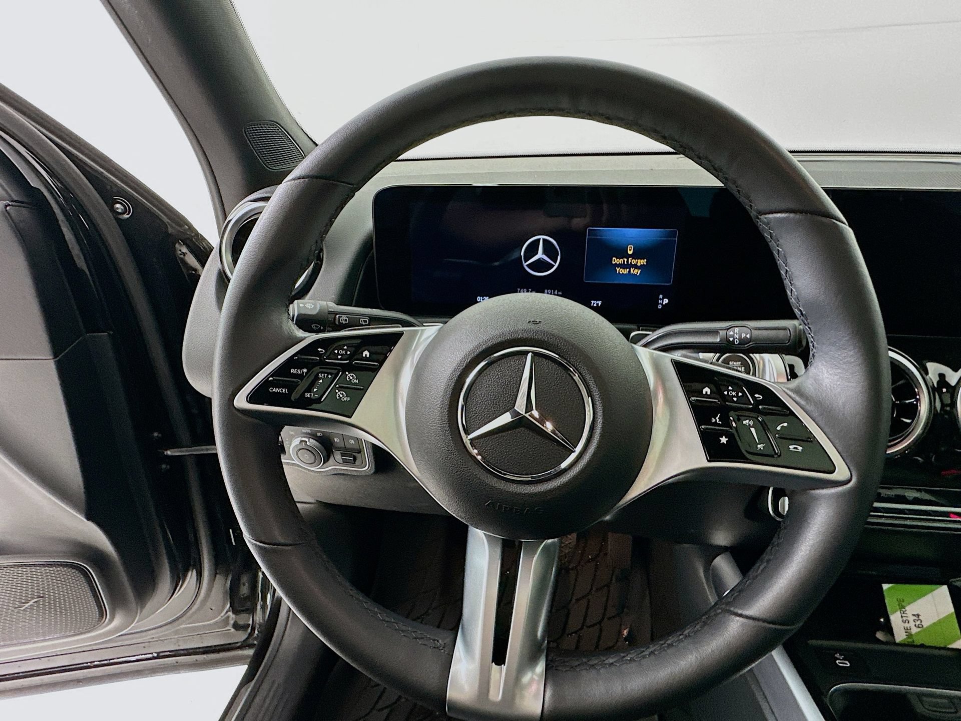 Used 2026 Mercedes-Benz GLB 250 4MATIC image 12