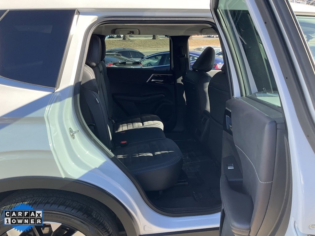 Used 2023 Mitsubishi Outlander SE image 50