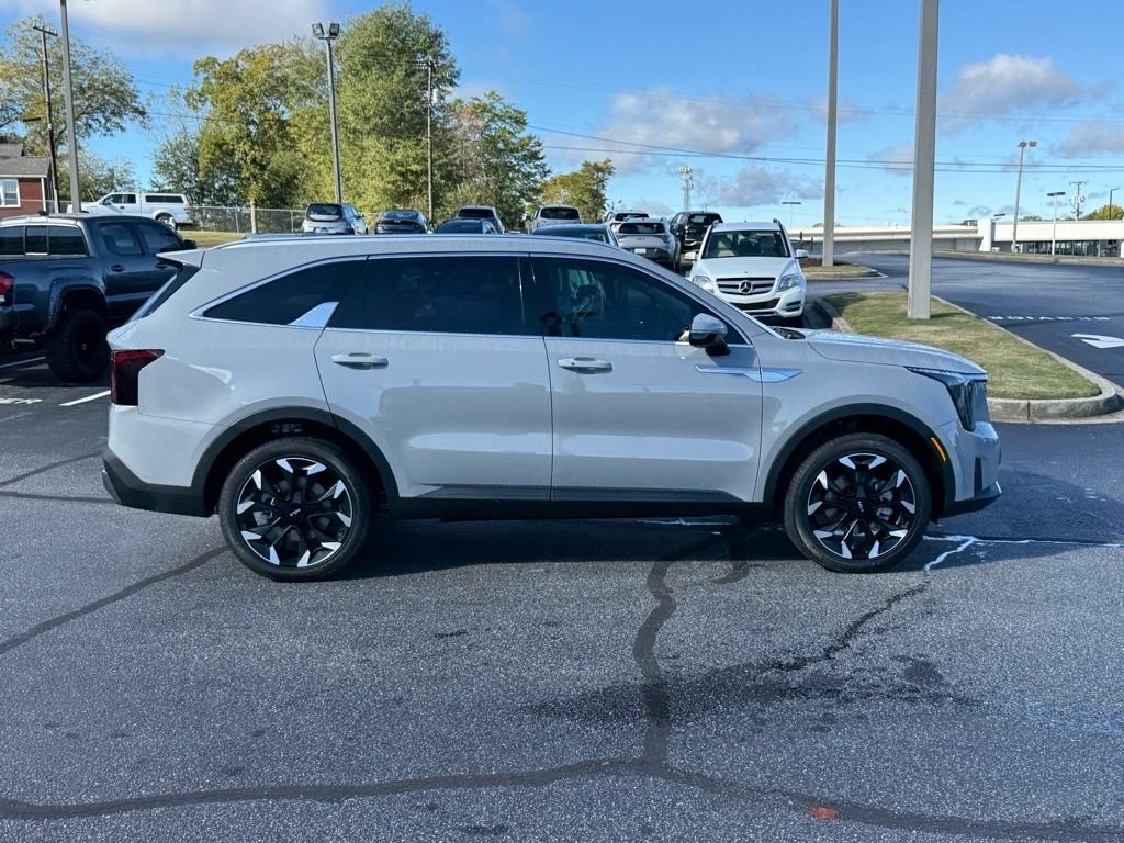 New 2026 Kia Sorento EX AWD/4WD image 2