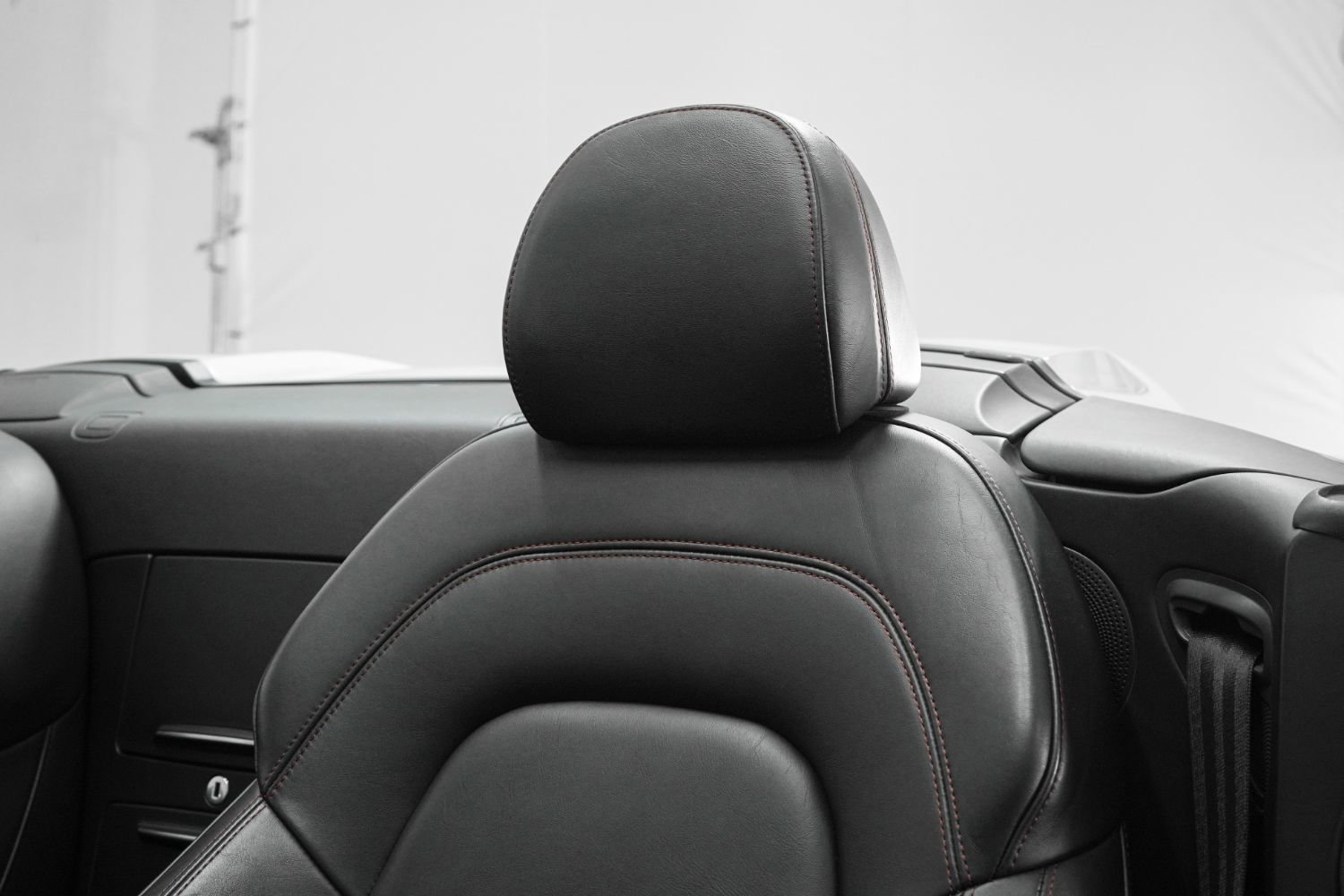 Used 2012 Audi R8 V10 image 43