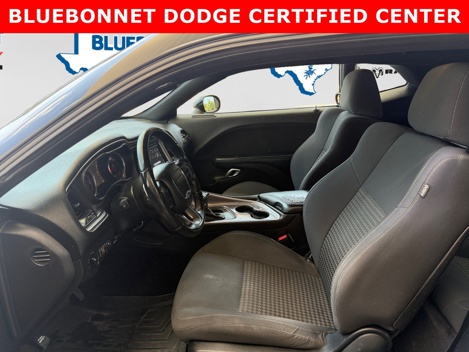 Used 2019 Dodge Challenger R/T RWD image 11