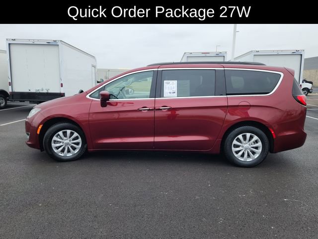 Used 2018 Chrysler Pacifica Touring Plus image 4